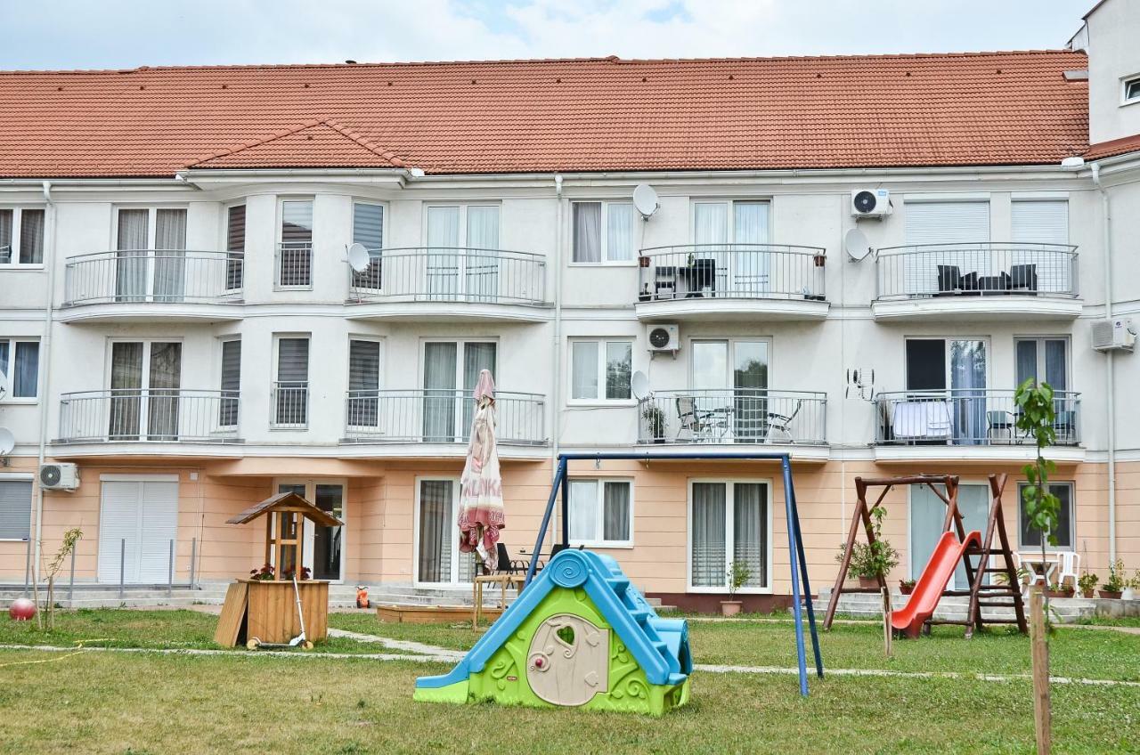 Diamond House Apartment Hajdúszoboszló Екстериор снимка