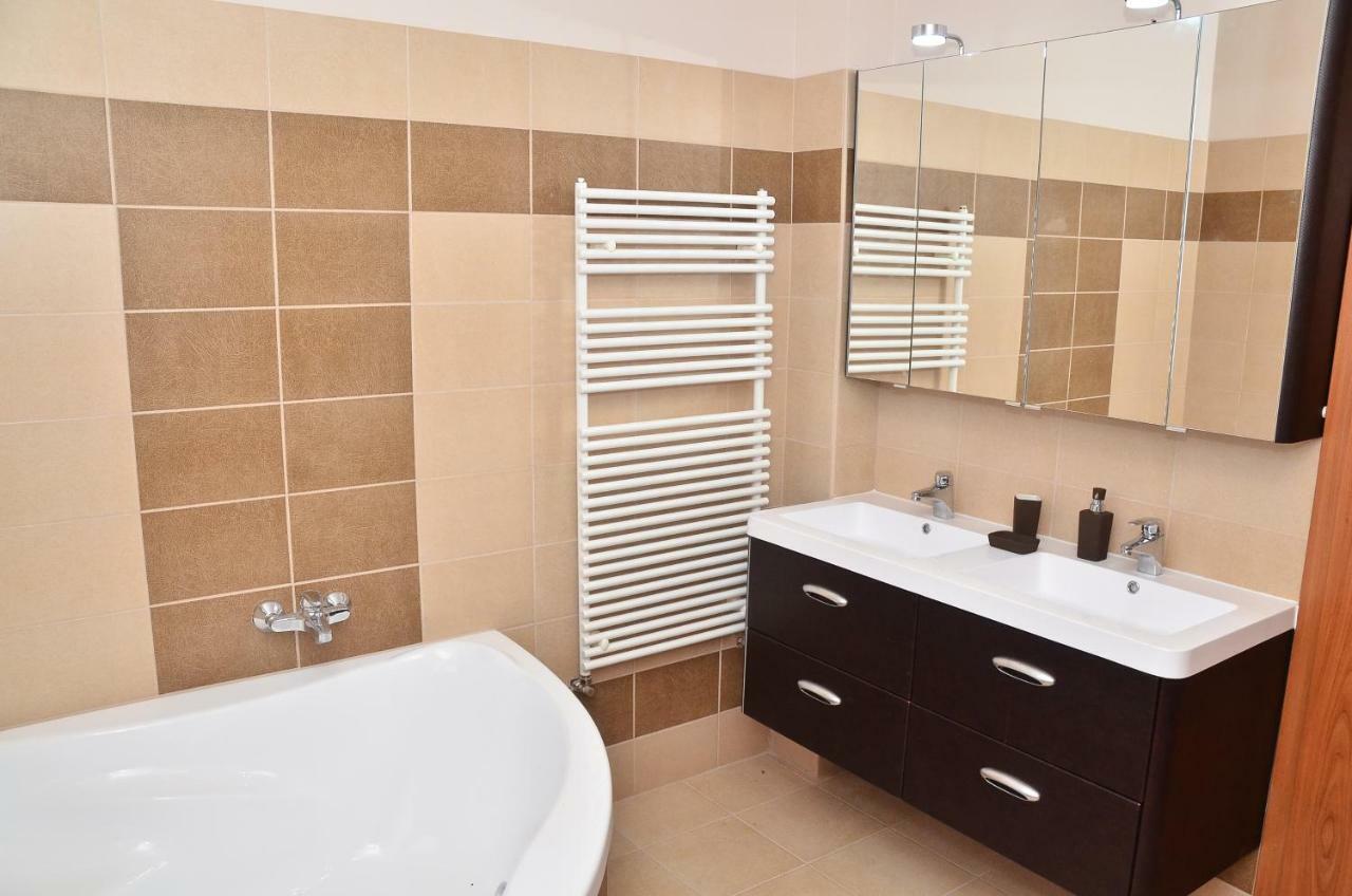Diamond House Apartment Hajdúszoboszló Екстериор снимка