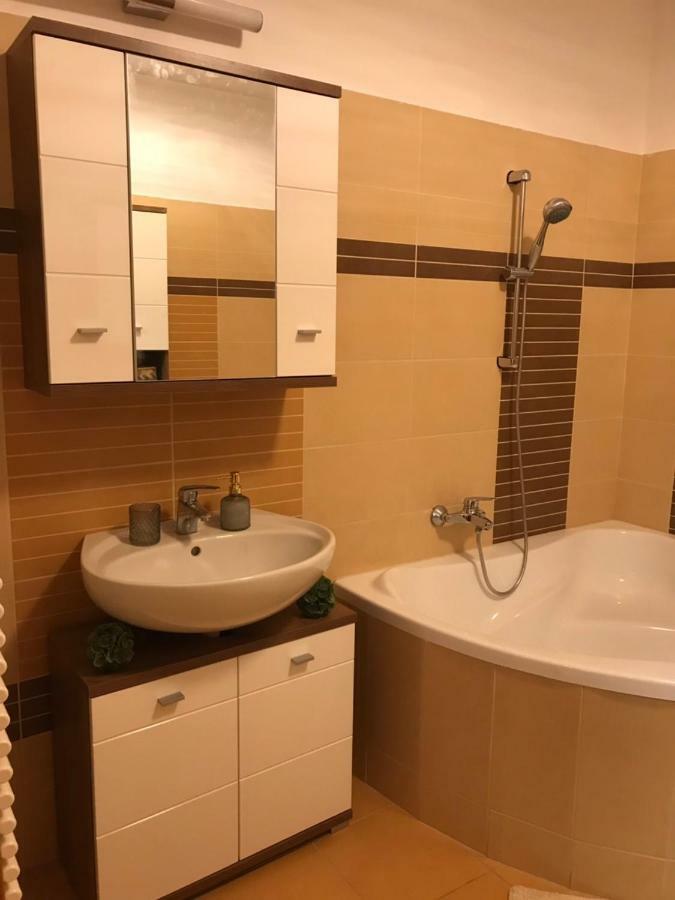 Diamond House Apartment Hajdúszoboszló Екстериор снимка